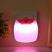 Ночник с датчиком света "Ночка" LED МИКС 8,8x1,8x8,8 см RISALUX Ночник с датчиком света "Ночка" LED МИКС 8,8x1,8x8,8 см RISALUX