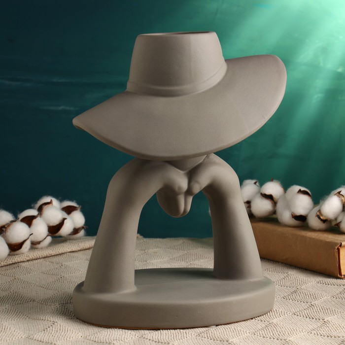 Кашпо "Дама в шляпе" серое, 28х23см