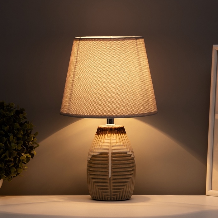 Настольная лампа "Эммис" Е14 40Вт 20х20х32 см