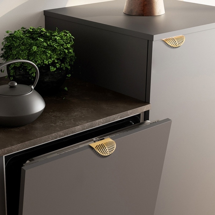 Ручка CAPPIO, м/о 32 мм, с узором, цвет матовое золото Ручка CAPPIO, м/о 32 мм, с узором, цвет матовое золото