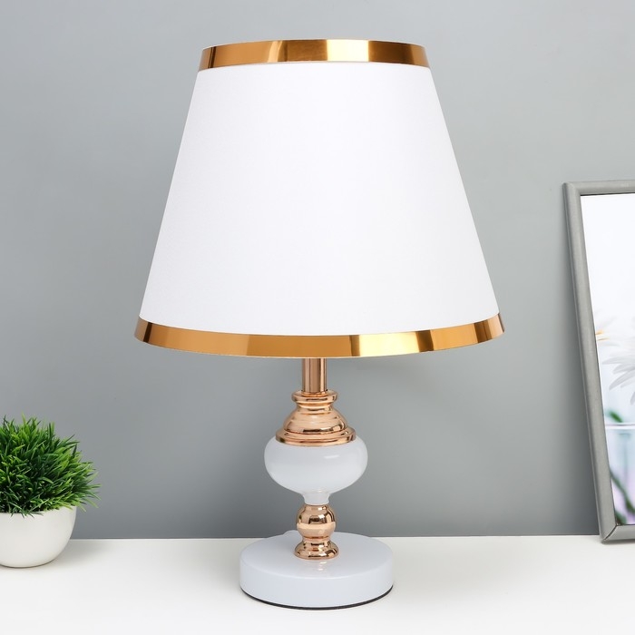 Настольная лампа Настольная лампа "Гликерия" Е27 40Вт бело-золотой 25х25х40 см