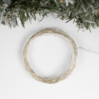 Гирлянда &laquo;Нить&raquo; 5 м роса, IP20, серебристая нить, 50 LED, мерцание белым, батарейки AAх3 (нет в комплекте), свечение белое