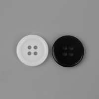 Набор пуговиц, 4 прокола, d = 12,5 / 15 / 17,5 мм, 80 &plusmn; 4 шт, в контейнере, цвет чёрный/белый