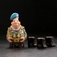 Набор фарфоровый: штоф &laquo;Дембель ВДВ&raquo;, 0.5 л + 3 рюмки, гильза