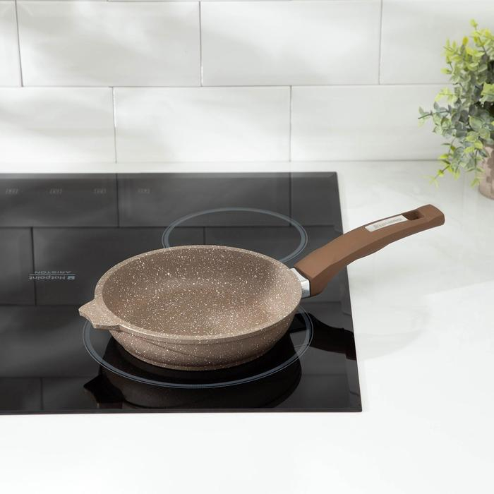 Сковорода &laquo;Гранит Brown&raquo;, d=18 см, пластиковая ручка, антипригарное покрытие, цвет коричневый