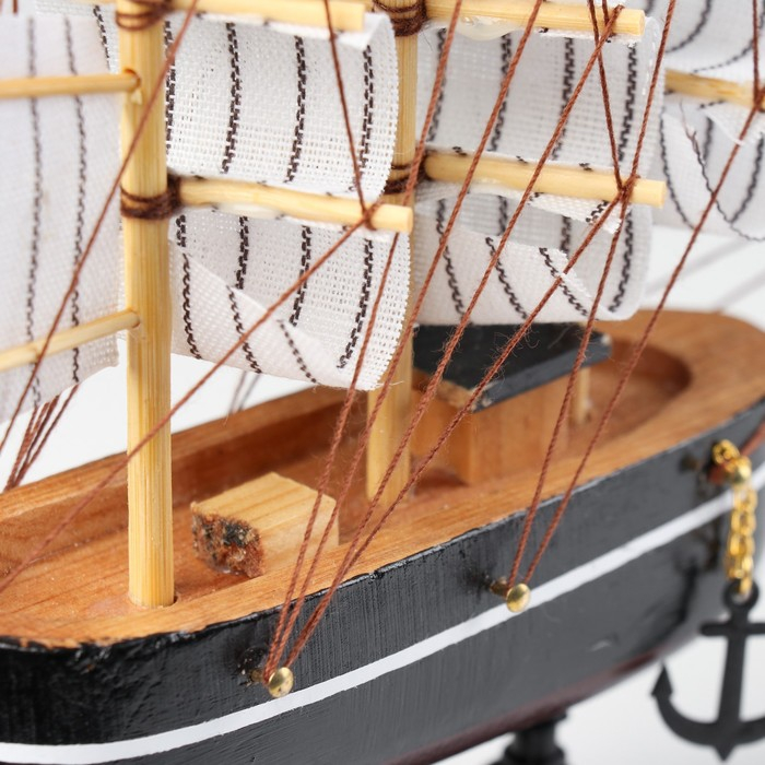 Корабль сувенирный малый «Халбрейн», Корабль сувенирный малый «Халбрейн»,