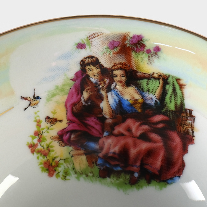 Салатник фарфоровый &laquo;Мадонна&raquo;, 360 мл, d=14,5 см, рисунок микс, цвет белый