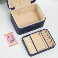 Шкатулка кожзам для украшений "Ночное небо" голография фиолет 14х18х10,5 см Шкатулка кожзам для украшений "Ночное небо" голография фиолет 14х18х10,5 см