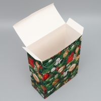 Коробка подарочная новогодняя складная &laquo;С Новым годом&raquo;, елочные игрушки, 22 х 30 х 10 см, Новый год