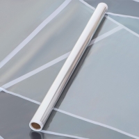 Пленка глянцевая прозрачная "Полоса", 58 см x 10 м, белый Пленка глянцевая прозрачная "Полоса", 58 см x 10 м, белый