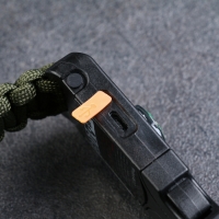 Браслет для выживания 5в1 (паракорд - 3 м, компас,свисток,огниво, фонарь), олива Браслет для выживания 5в1 (паракорд - 3 м, компас,свисток,огниво, фонарь), олива