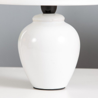 Лампа настольная "Азалия "E14, 220V, белая RISALUX Лампа настольная "Азалия "E14, 220V, белая RISALUX