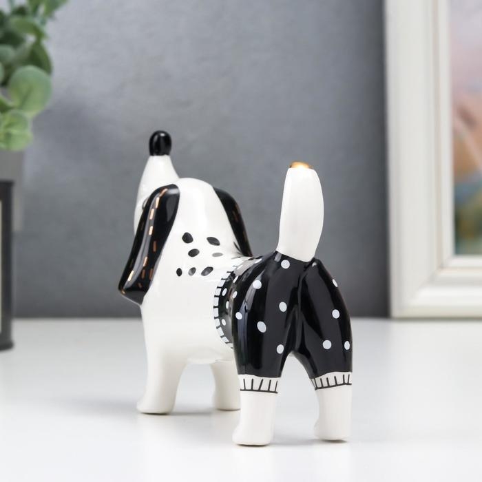 Сувенир керамика "Такса в шортах" бело-чёрный 9,3х5,3х13,7 см