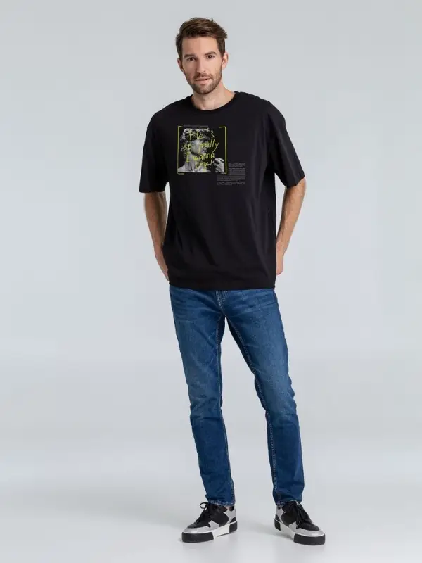 Футболка оверсайз &laquo;He is So Pretty. Давид&raquo;, черная, размер XS/S