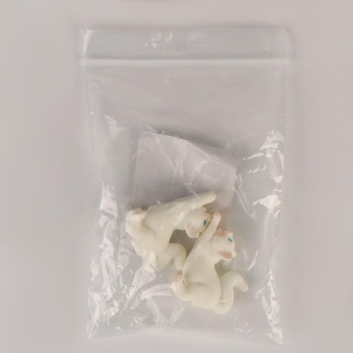 Миниатюра кукольная «Игривый котик», набор 2 шт., размер 1 шт. — 2 × 3,5 × 3 см Миниатюра кукольная «Игривый котик», набор 2 шт., размер 1 шт. — 2 × 3,5 × 3 см