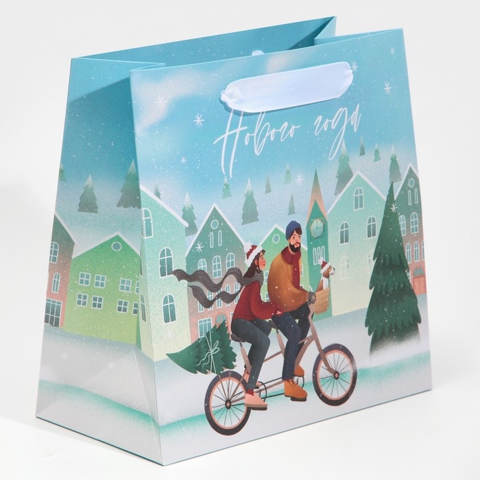 Пакет подарочный новогодний ламинированный квадратный &laquo;Счастье с тобой&raquo;, 22 х 22 х 11 см, Новый год