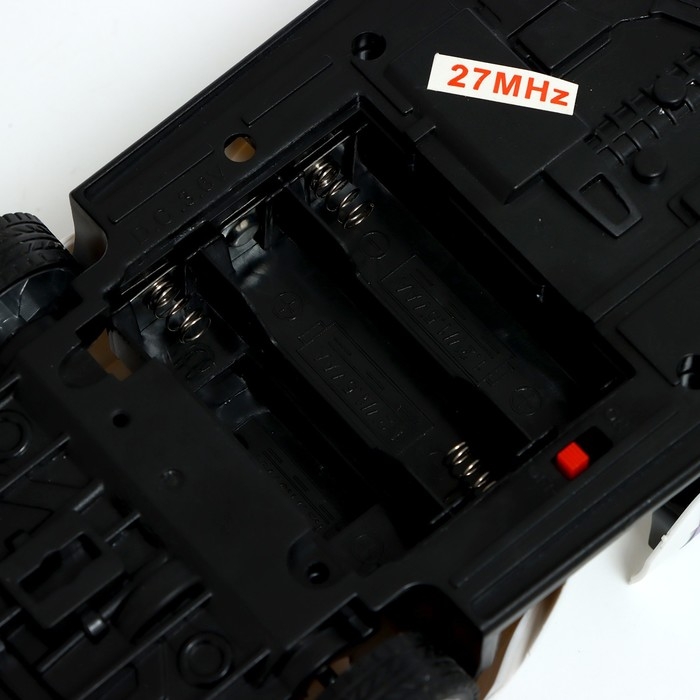 Машина радиоуправляемая &laquo;Полиция&raquo;, свет, открываются двери, работает от батареек