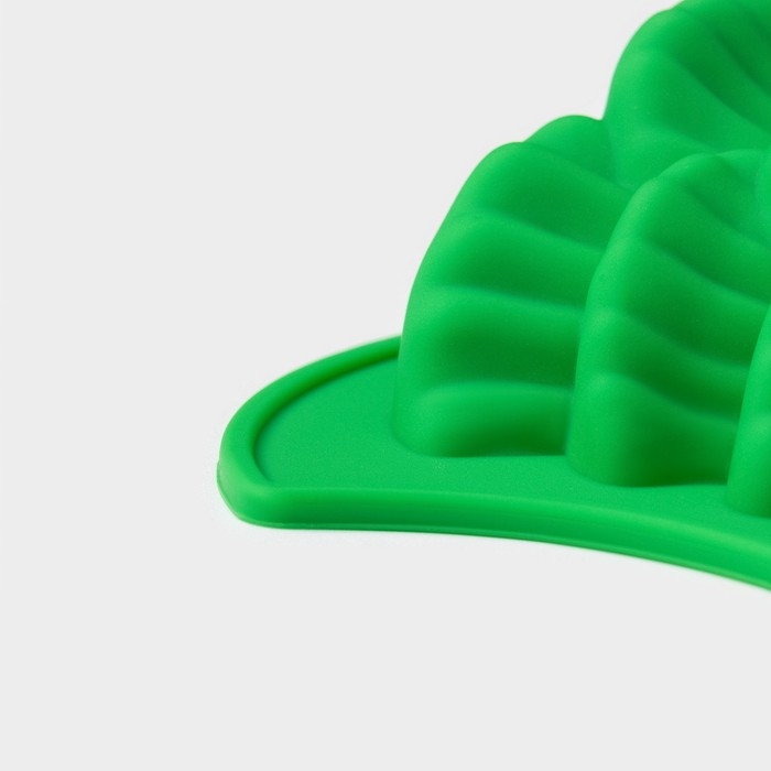 Форма для выпечки новогодняя Доляна «Ёлки», силикон, 31,5×19×3 см, 5 ячеек (10×8,8×3 см), цвет зелёный Форма для выпечки новогодняя Доляна «Ёлки», силикон, 31,5×19×3 см, 5 ячеек (10×8,8×3 см), цвет зелёный