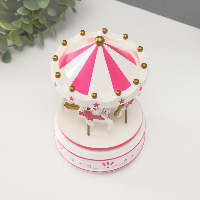 Сувенир пластик музыкальный механический "Карусель - лошадки" бело-розовый 10,5х10,5х17,5 см   10459