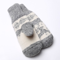 Новый год. Варежки женские шерстяные, цвет серый/белый, размер 20-22