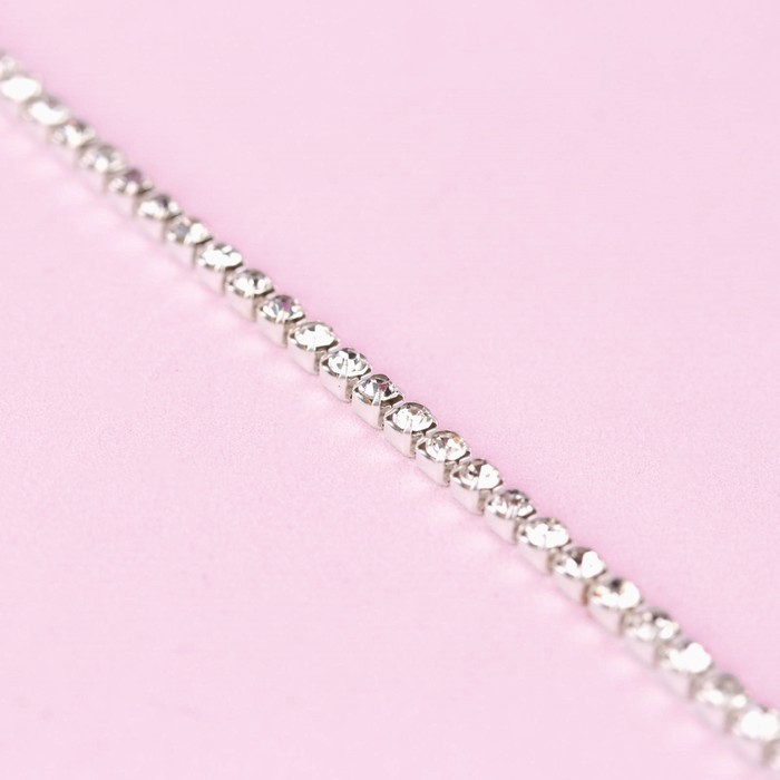 Цепь со стразами, металл, стекло, 2,5 мм, 9 &plusmn; 1 м, цвет серебряный