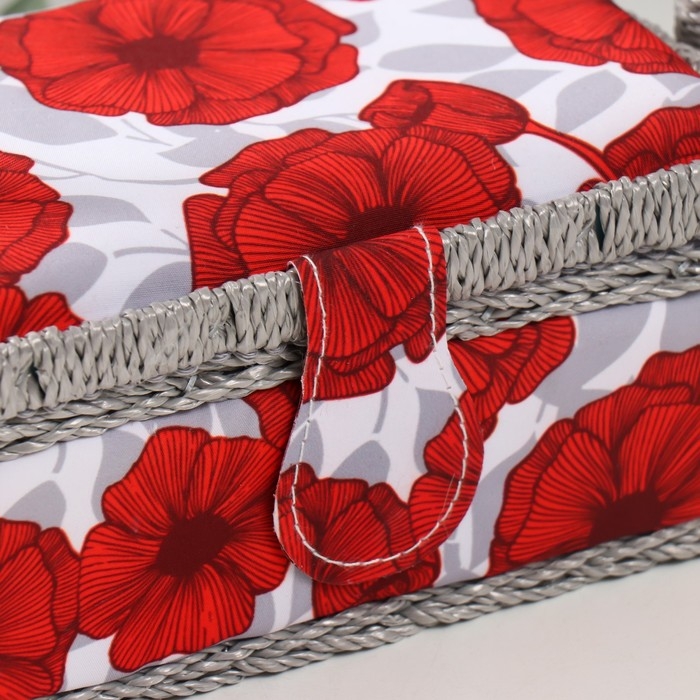 Шкатулка для рукоделия "Красные маки на белом" 18х12х9,5 см