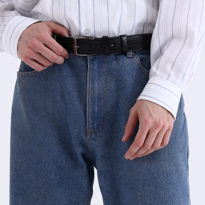 Ремень мужской «Великан», ширина 4 см, винт, пряжка металл, цвет чёрный Ремень мужской «Великан», ширина 4 см, винт, пряжка металл, цвет чёрный