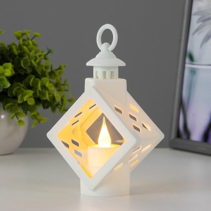 Ночник Ночник "Свеча в кубе" 3хLR1130 белый 5х9х14,5 см RISALUX