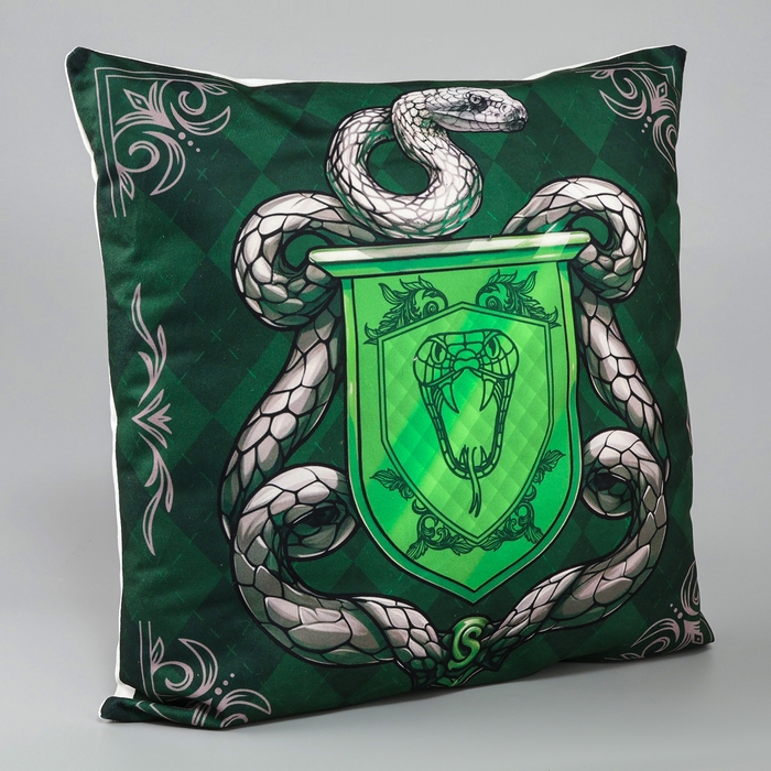 Подушка декоративная &laquo;Змея с гербом&raquo;, 40 см, на молнии