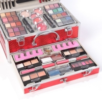 Набор профессиональной косметики"Miss Young" №10 Набор профессиональной косметики"Miss Young" №10