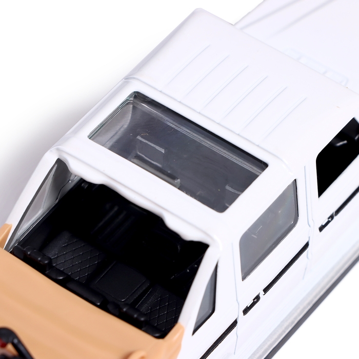 Машина металлическая «Внедорожник», инерционная, открываются двери и капот, световые и звуковые эффекты, цвет МИКС Машина металлическая «Внедорожник», инерционная, открываются двери и капот, световые и звуковые эффекты, цвет МИКС