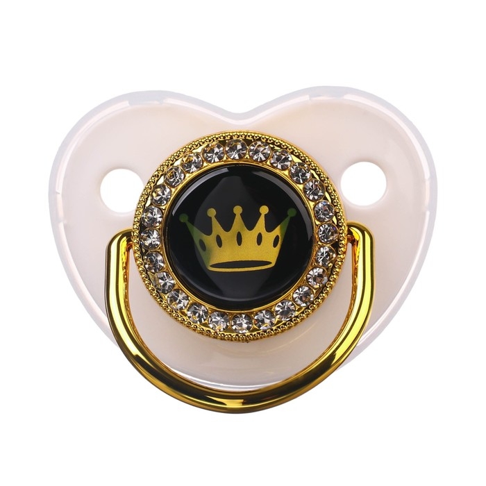 Соска - пустышка силиконовая ортодонтическая «PRINCESS», от 6 мес., с колпачком + держатель - цепочка, цвет белый/золото, стразы Соска - пустышка силиконовая ортодонтическая «PRINCESS», от 6 мес., с колпачком + держатель - цепочка, цвет белый/золото, стразы