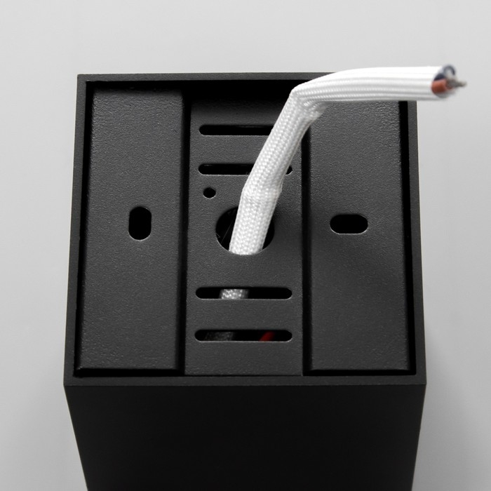 Светильник Светильник "Кубик" LED 4000К 10Вт DIM220 черный серебро 7,5х7,5х9,5см