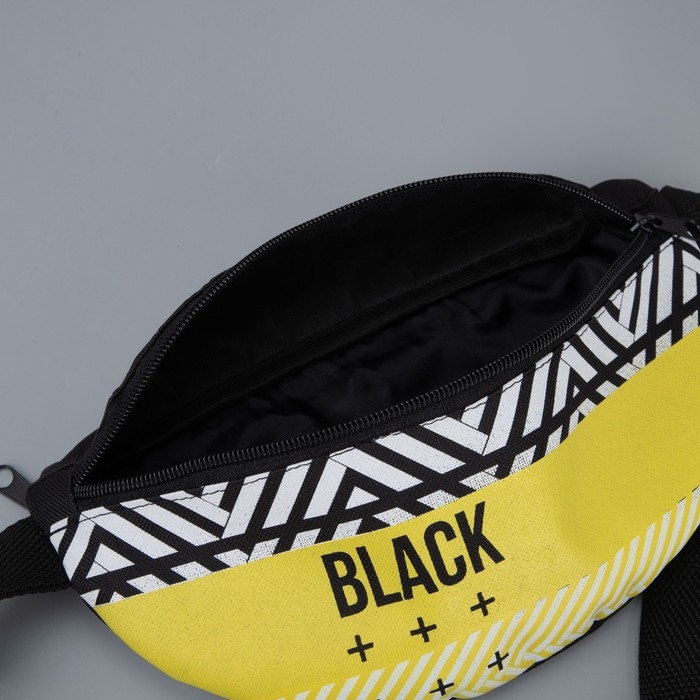 Сумка поясная Black, 32 х 8 х15 см, отд на молнии, наружный карман, цвет чёрный
