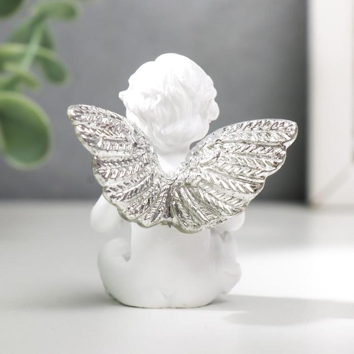 Сувенир полистоун Сувенир полистоун "Белоснежный ангел с хрустальным сердцем" МИКС 5,5х4,7х3,5 см