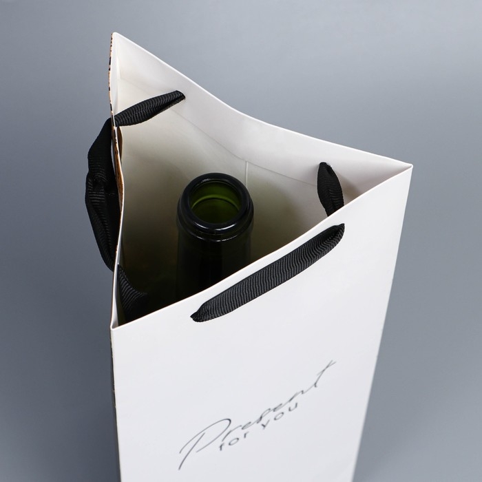 Пакет подарочный под бутылку, упаковка, &laquo;Present&raquo;, 13 х 32 х 11,3 см