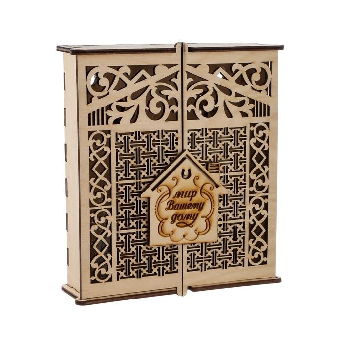 Ключница дерево "Домик. Мир вашему дому" 18х20,5х6 см