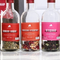 Подарочный набор бутылок по 0.5 литр"ЯГОДНАЯ СЕРИЯ" (Зимняя вишня, клюквенно-брусничная, ягодная) 95