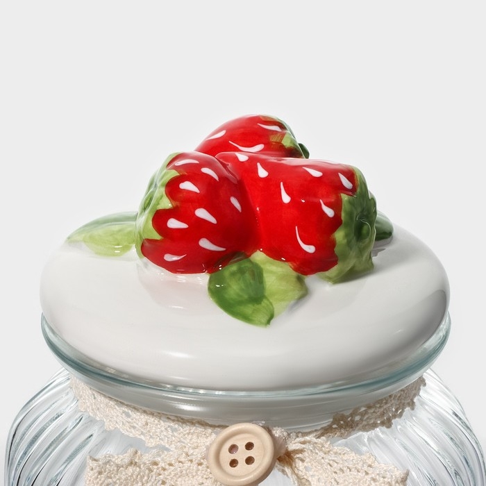 Банка стеклянная для хранения сыпучих продуктов Доляна &laquo;Клубника&raquo;, 600 мл, 11&times;15 см, с керамической крышкой