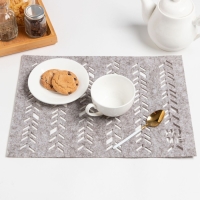 Салфетка декоративная "Home" 30 х 40 см, 100% п/э, фетр Салфетка декоративная "Home" 30 х 40 см, 100% п/э, фетр