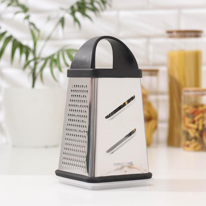 Тёрка с контейнером &laquo;Синтай&raquo;, 13&times;13,5&times;24 см, цвет ручки чёрный