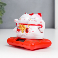 Маятник пластик от солнечной батареи "Два кота Манэки-нэко с веером" 6,5х8,5х5,5 см