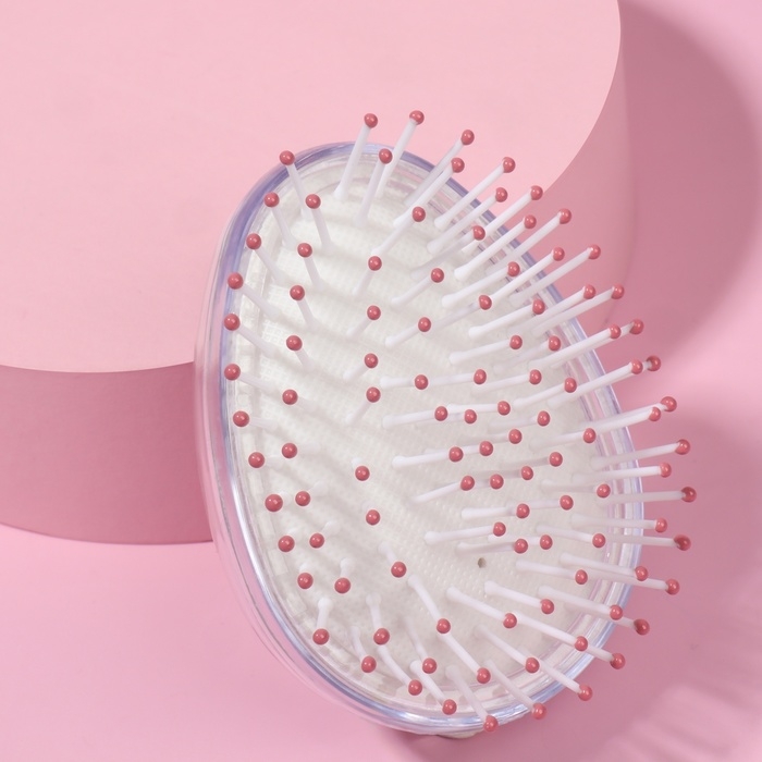 Расчёска - шейкер «Лапки», 5,5 × 9 см, цвет белый Расчёска - шейкер «Лапки», 5,5 × 9 см, цвет белый