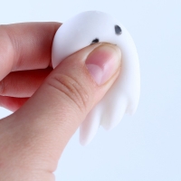 Игрушка-сюрприз &laquo;Мяк-жмяк&raquo;, привидение с наклейками, МИКС