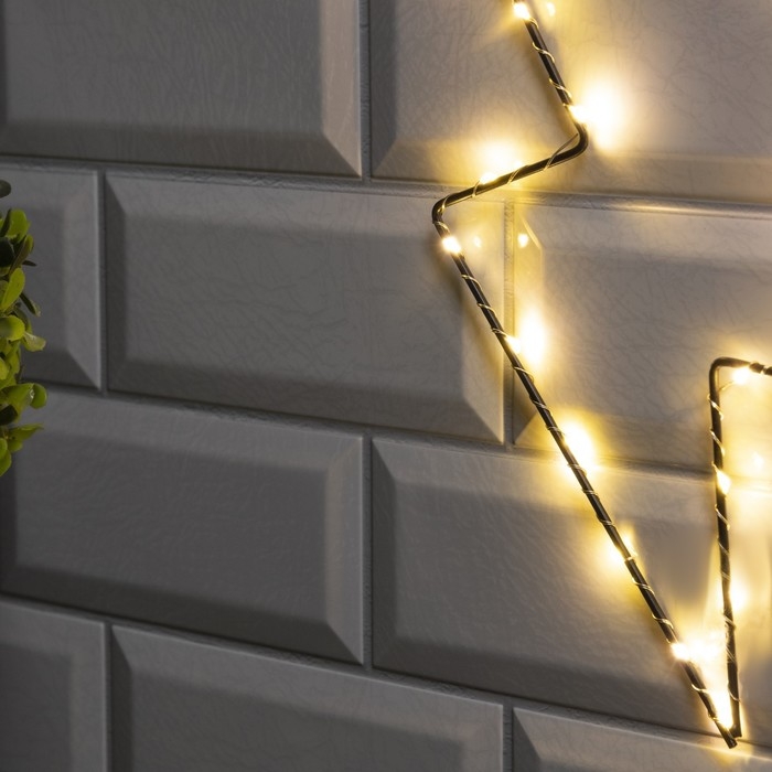 Светодиодная фигура «Молния» 16 × 29 см, металл, батарейки ААх2 (не в комплекте), свечение тёплое белое Светодиодная фигура «Молния» 16 × 29 см, металл, батарейки ААх2 (не в комплекте), свечение тёплое белое