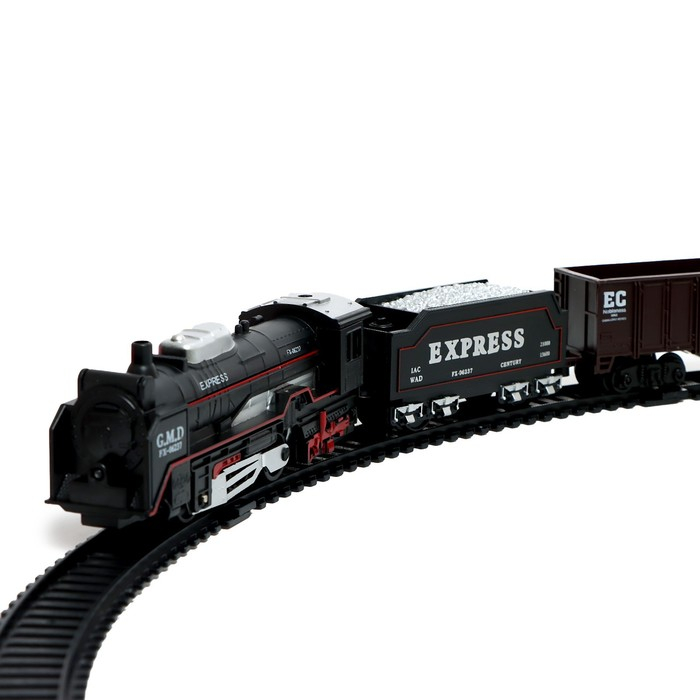 Железная дорога &laquo;Товарный поезд&raquo;, с 9 вагонами, работает от батареек, свет