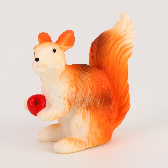 Миниатюра кукольная &laquo;Белочка с яблоком&raquo;, набор 2 шт., размер 1 шт. &mdash; 5 &times; 4 см