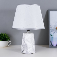 Лампа настольная 16861/1 40Вт Е27 белый 22,5х22,5х32,5 см RISALUX Лампа настольная 16861/1 40Вт Е27 белый 22,5х22,5х32,5 см RISALUX