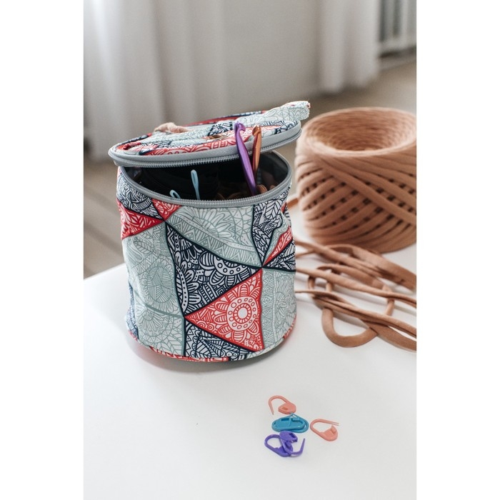 Сумка-футляр «Цветы», 1 люверс, d = 14 × 14,5 см, цвет разноцветный Сумка-футляр «Цветы», 1 люверс, d = 14 × 14,5 см, цвет разноцветный