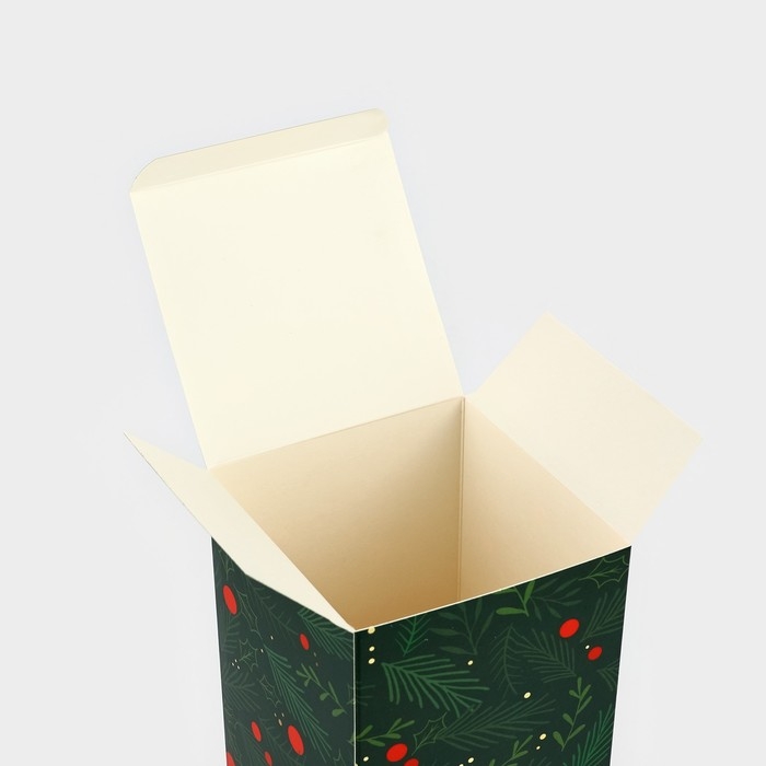 Коробка подарочная новогодняя складная &laquo;Новогодняя &raquo;, 9.5 х 32.5 х 9.5 см, Новый год